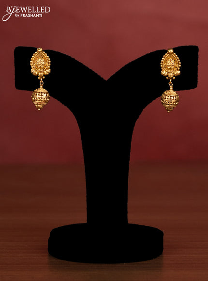 Antique beaded necklace with simple design