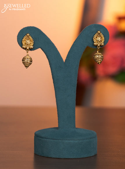 Antique necklace with simple design