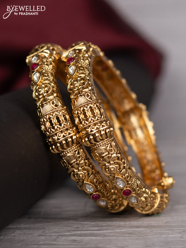 Antique screw type bangle with pink kemp and kundan stones