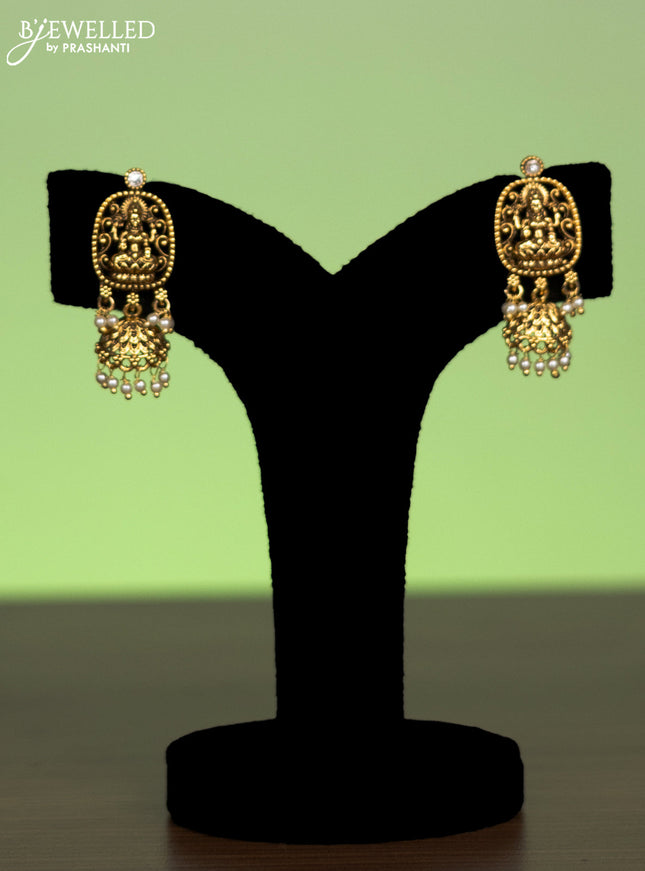 Antique chain with lakshmi pendant and pearl hangings