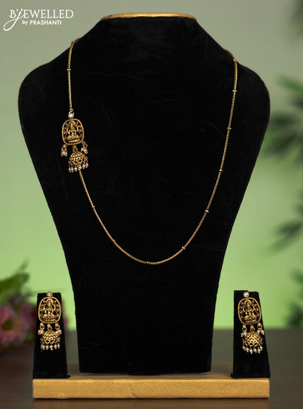 Antique mugappu chain lakshmi pendant with kundan stones and pearl hangings