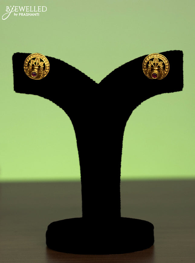 Antique chain kalasha pendant with pink kemp stone