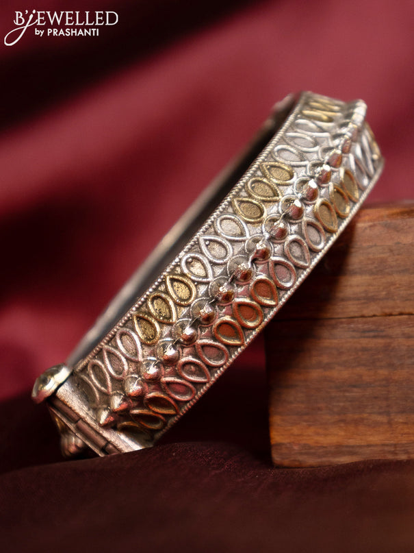 Oxidised bangle with kada type