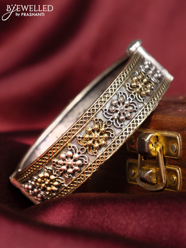 Oxidised bangle with kada type