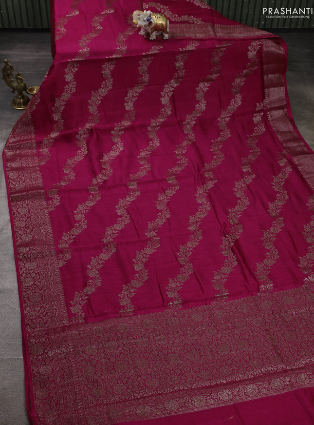 Banarasi semi matka silk saree pink with allover thread & zari weaves and woven border