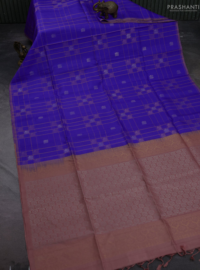Pure soft silk saree violet and pastel peach with allover checks & zari buttas and piping border