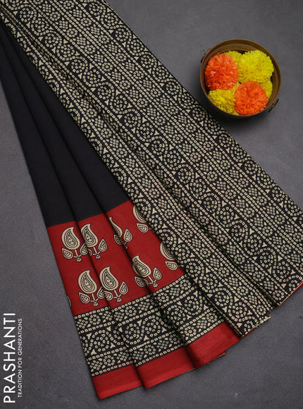 Jaipur cotton saree black and maroon with plain body and long printed border