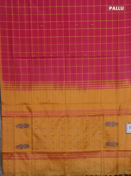 Banana pith saree pink and orange with allover checked pattern and piping border
