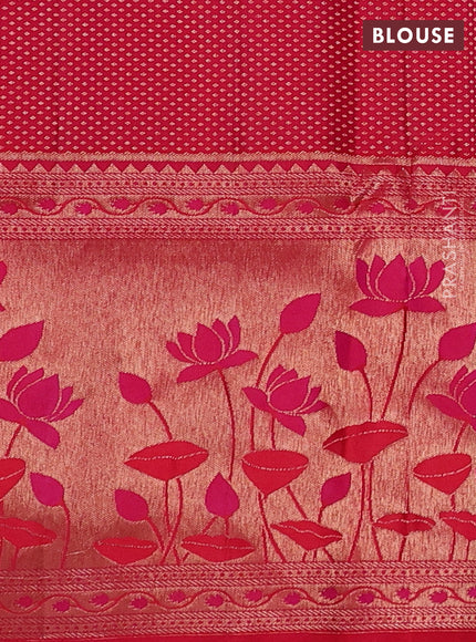 Pure kanchipuram silk saree peach shade and pink with allover zari woven brocade weaves and rich zari woven border