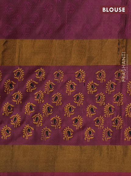 Uppada block printed silk saree black and onion pink with butta prints and long printed zari woven border