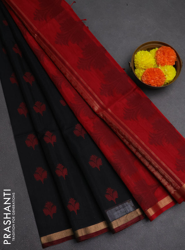 Kora silk cotton saree black and maroon with allover thread & zari woven buttas and small zari woven border