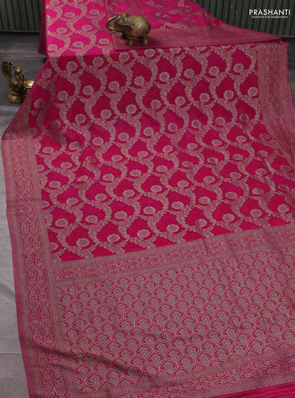 Banarasi semi crepe saree pink with allover thread & zari weaves and woven border