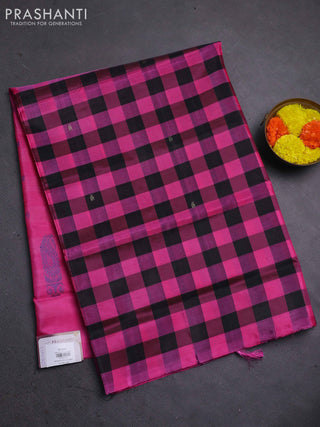 Banana pith saree black and pink with allover checked pattern in borderless style