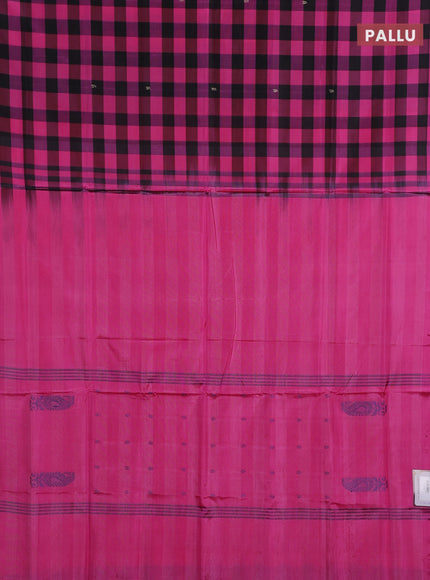 Banana pith saree black and pink with allover checked pattern in borderless style