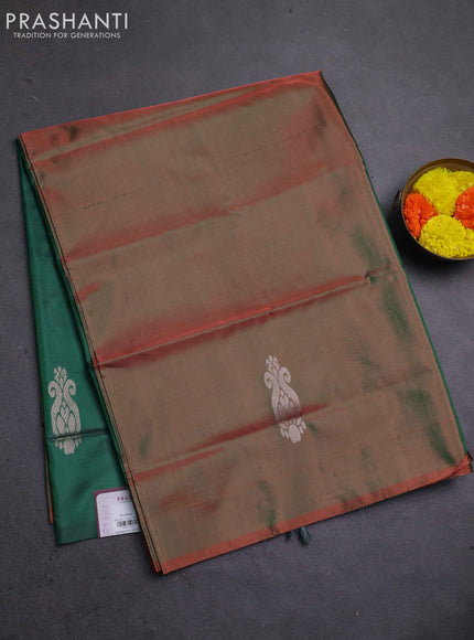 Banana pith saree manthulir green and green with thread woven buttas in borderless style