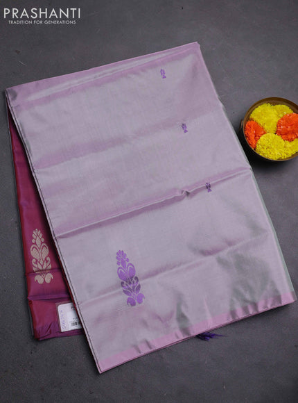 Banana pith saree dual shade of grey and maroon with thread woven buttas in borderless style