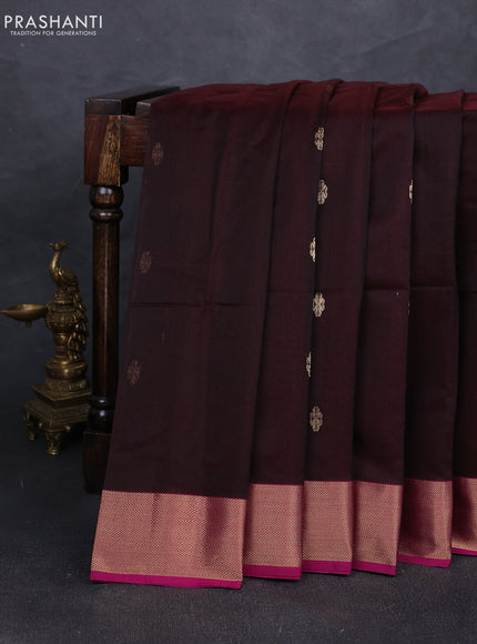 Maheshwari silk cotton saree deep magenta pink and magenta pink with zari woven buttas and zari woven border