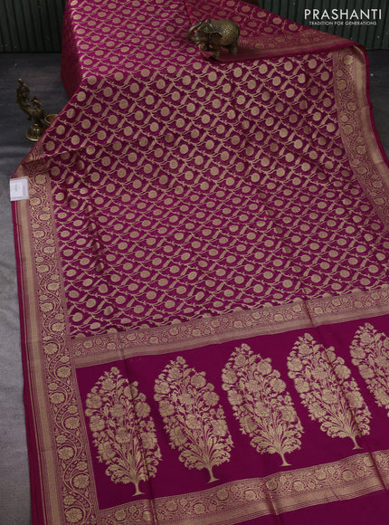 Banarasi silk cotton saree dark magenta pink with allover thread & zari woven brocade weaves and thread & zari woven border