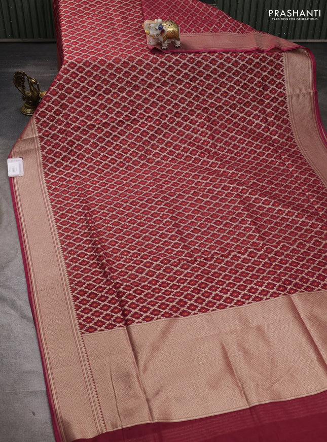 Banarasi silk cotton saree maroon with allover thread & zari woven brocade weaves and temple design zari woven border