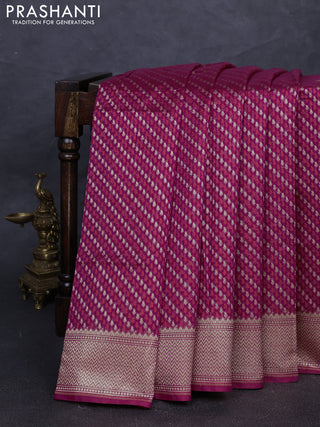 Banarasi silk cotton saree magenta pink with allover thread & zari woven brocade weaves and temple design zari woven border