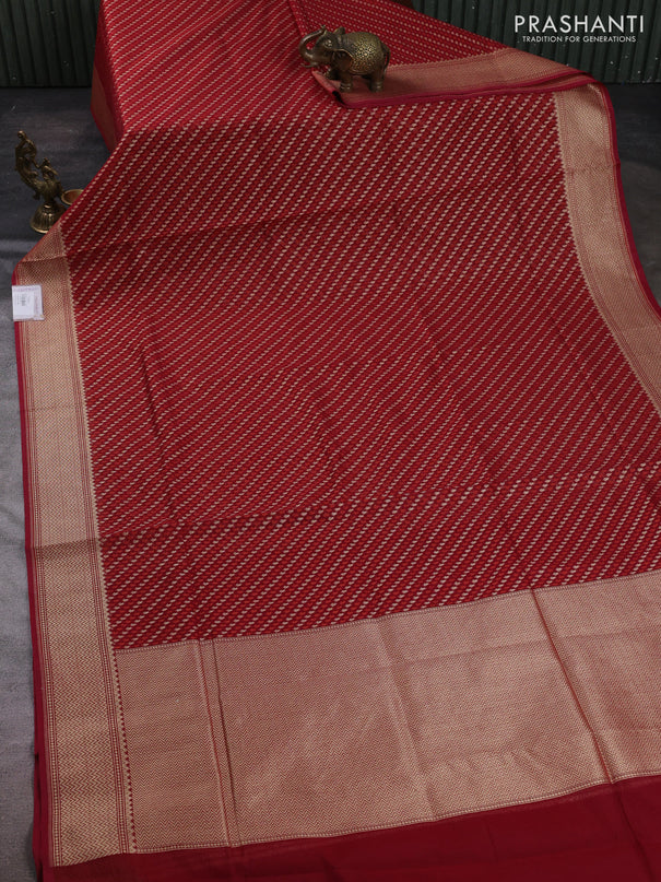 Banarasi silk cotton saree maroon with allover thread & zari woven brocade weaves and temple design zari woven border