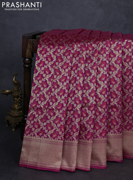 Banarasi silk cotton saree magenta pink with allover thread & zari woven brocade weaves and temple design zari woven border
