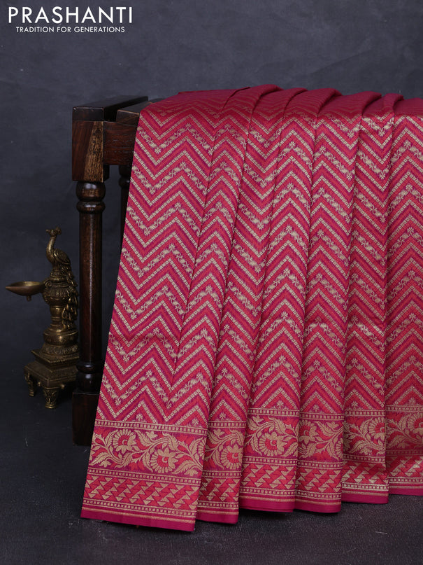 Banarasi silk cotton saree magenta pink with allover thread & zari zigzag brocade weaves and thread & zari woven border