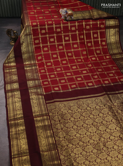 Maroon & Coffee Brown Venkatagiri Silk - Zari Checks
