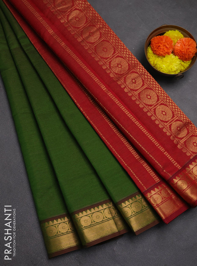 Green & Maroon Semi Silk Cotton Saree - Vairaosi