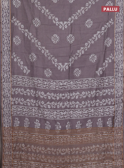 Light Green Semi Chanderi Saree - Batik Prints