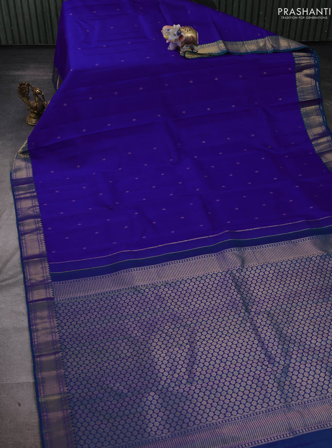 Blue & Green Kanchipuram silk-Butta