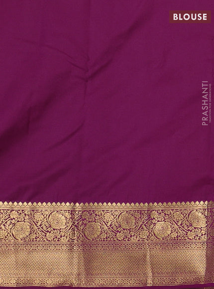Green & Magenta Pink Bangalori Silk - Buttas