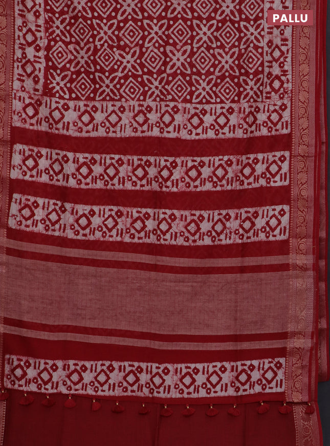 Maheshwari silk cotton saree maroon with batik prints and zari woven border