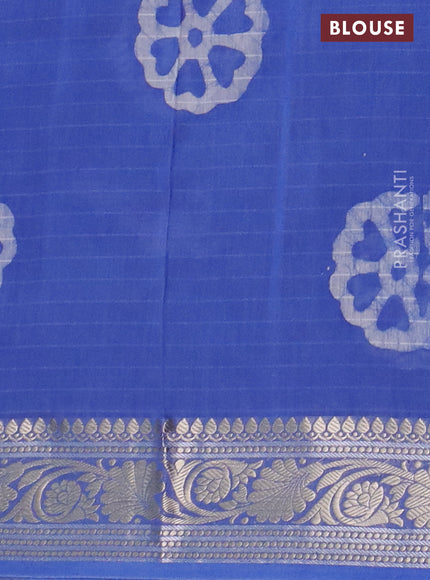 Maheshwari silk cotton saree blue with batik prints and zari woven border