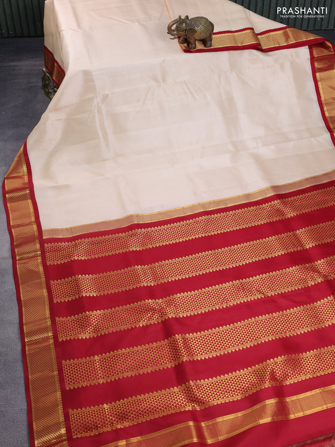 10 Yards silk saree cream and maroon with plain body and zari woven korvai border