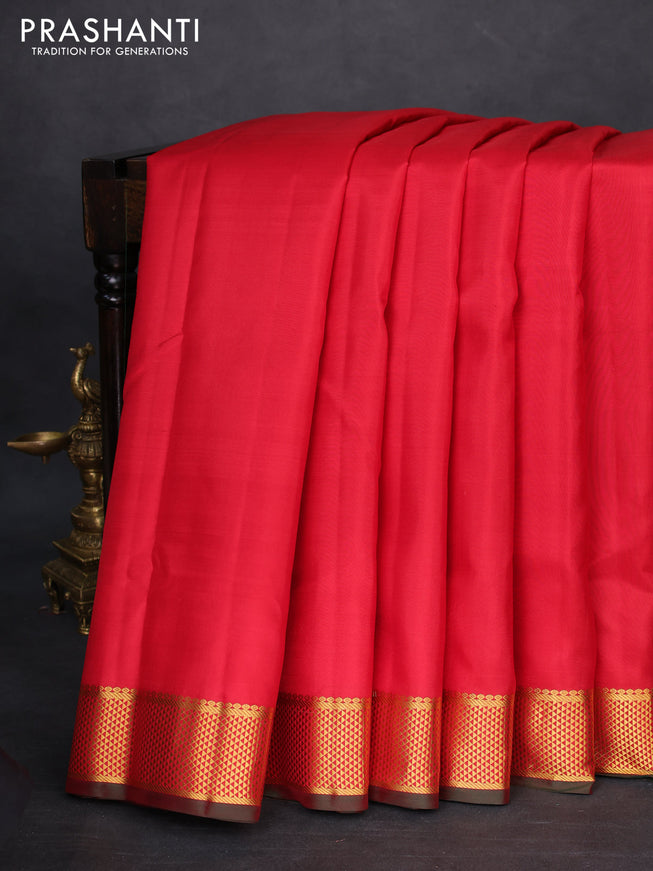10 Yards silk saree red and dual shade of green with plain body and zari woven border