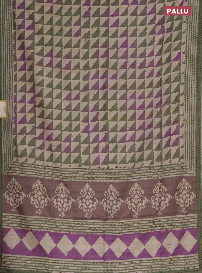 Semi tussar saree beige and sap green with allover geometric prints and kantha stitch work border