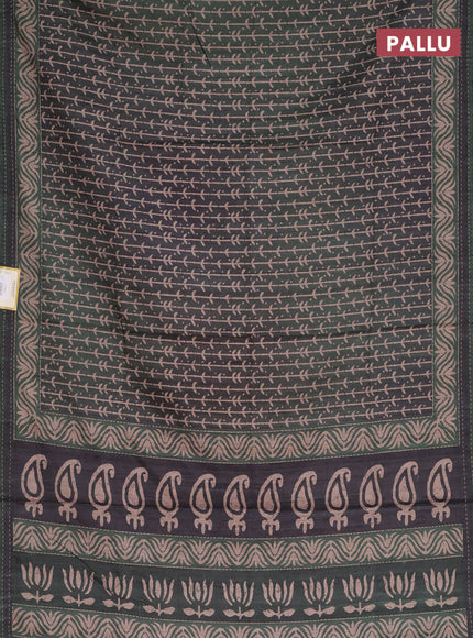 Semi tussar saree dark sap green with allover prints and kantha stitch work border