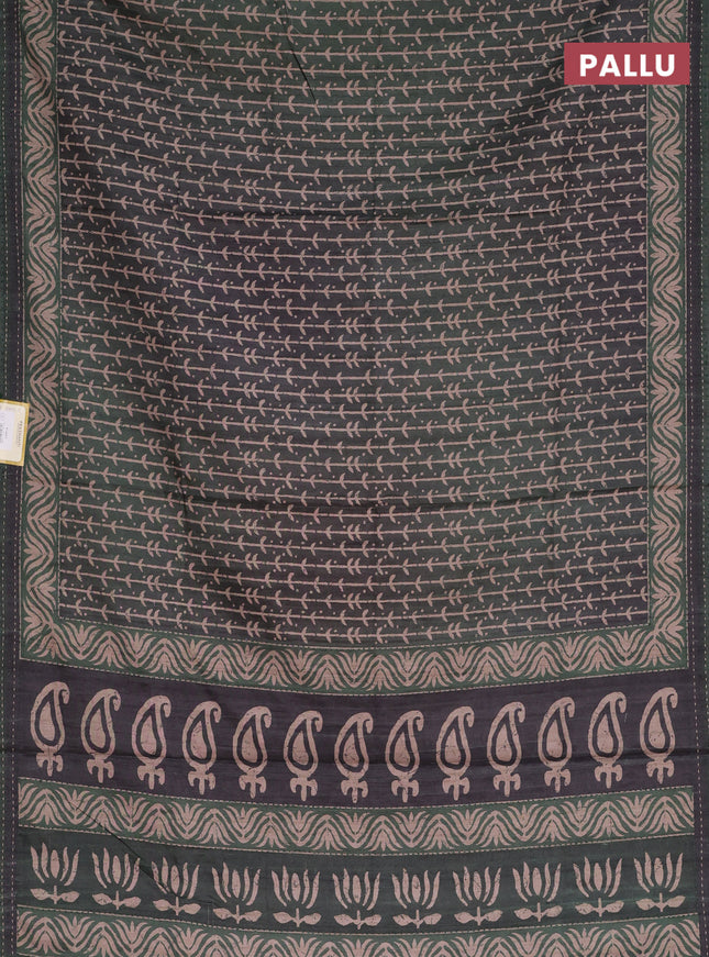 Semi tussar saree dark sap green with allover prints and kantha stitch work border