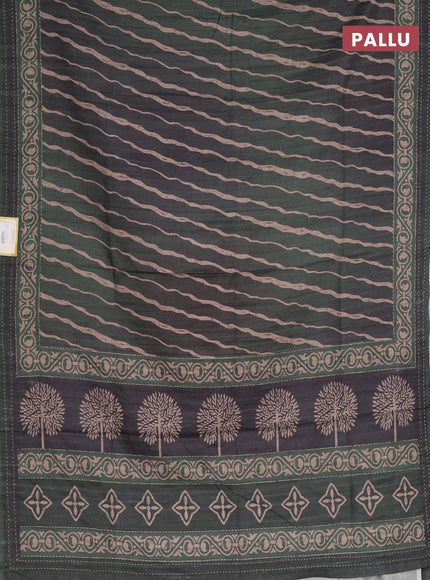 Semi tussar saree dark green with allover stripes pattern and kantha stitch work border