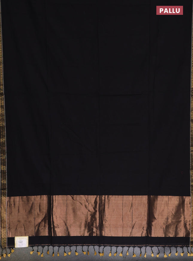 Bengal soft cotton saree black and maroon with plain body and zari woven border