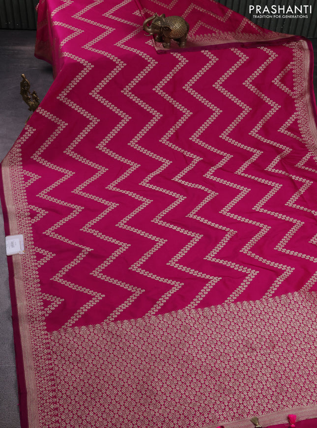Banarasi semi mushru silk saree dark magenta pink with allover zig zag zari weaves and zari woven border