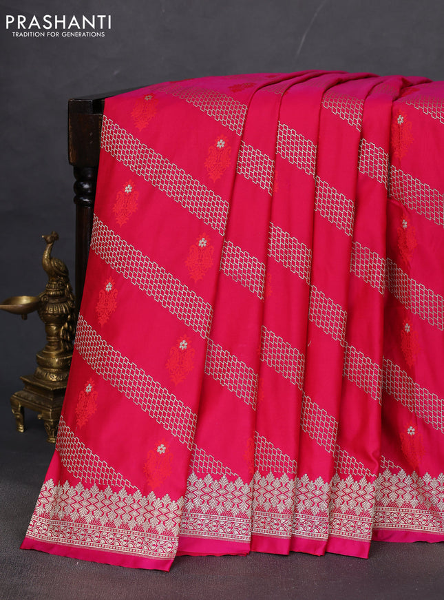 Banarasi semi mushru silk saree dual shade of pink with allover self emboss & zari weaves and zari woven border
