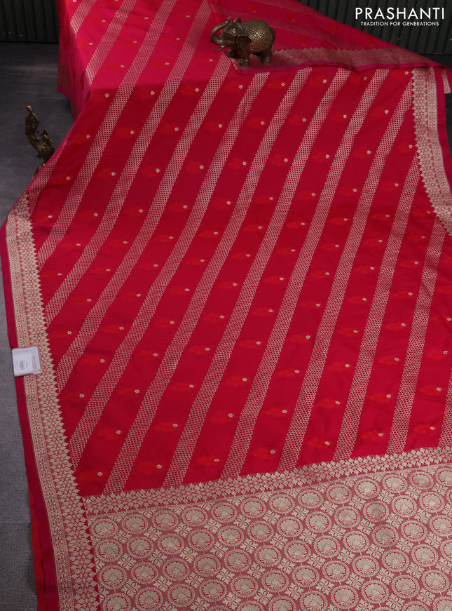 Banarasi semi mushru silk saree dual shade of pink with allover self emboss & zari weaves and zari woven border