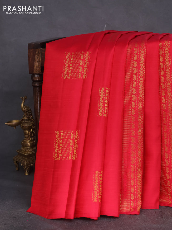 Pure kanchipuram silk saree reddish pink and bottle green with allover zari weaves in borderless style