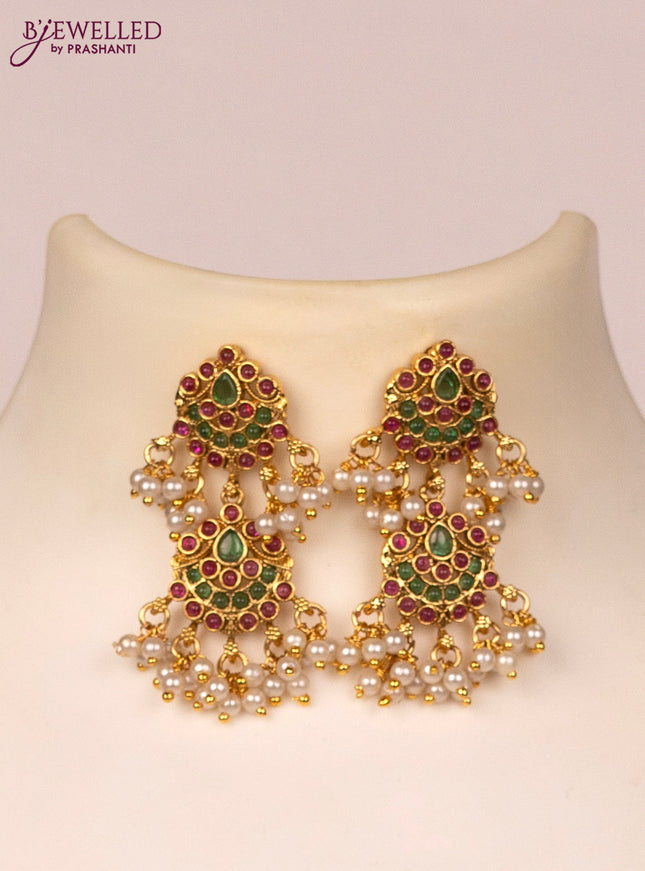 Black thread necklace with kemp stones and pearl hangings