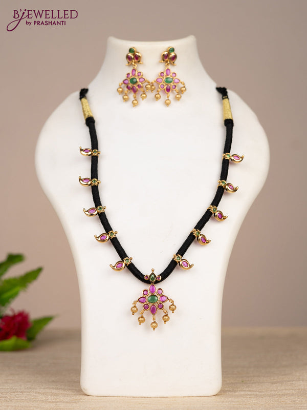 Black thread necklace manga pattern with kemp stones and golden beads hangings