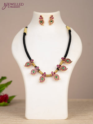 Black thread necklace manga pattern with kemp stones