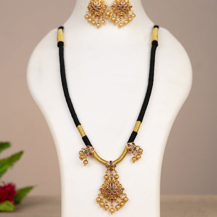 Collection image for: Thread Necklace
