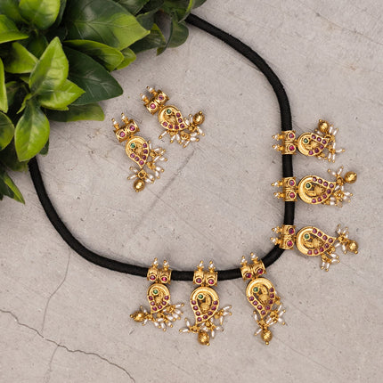 Collection image for: Thread Necklace